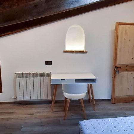 Niu De Queralt Apartment Vic Bagian luar foto