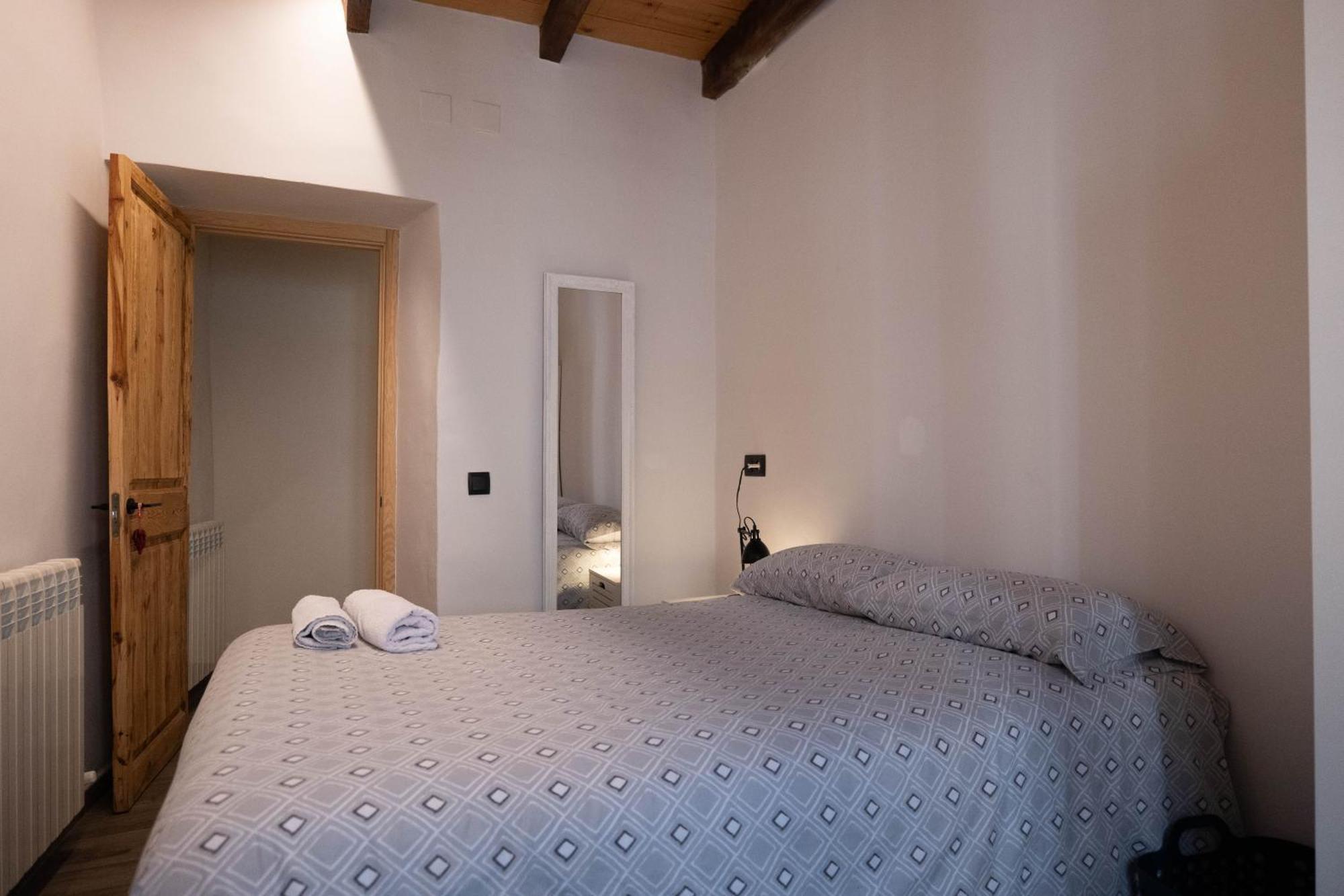 Niu De Queralt Apartment Vic Bagian luar foto