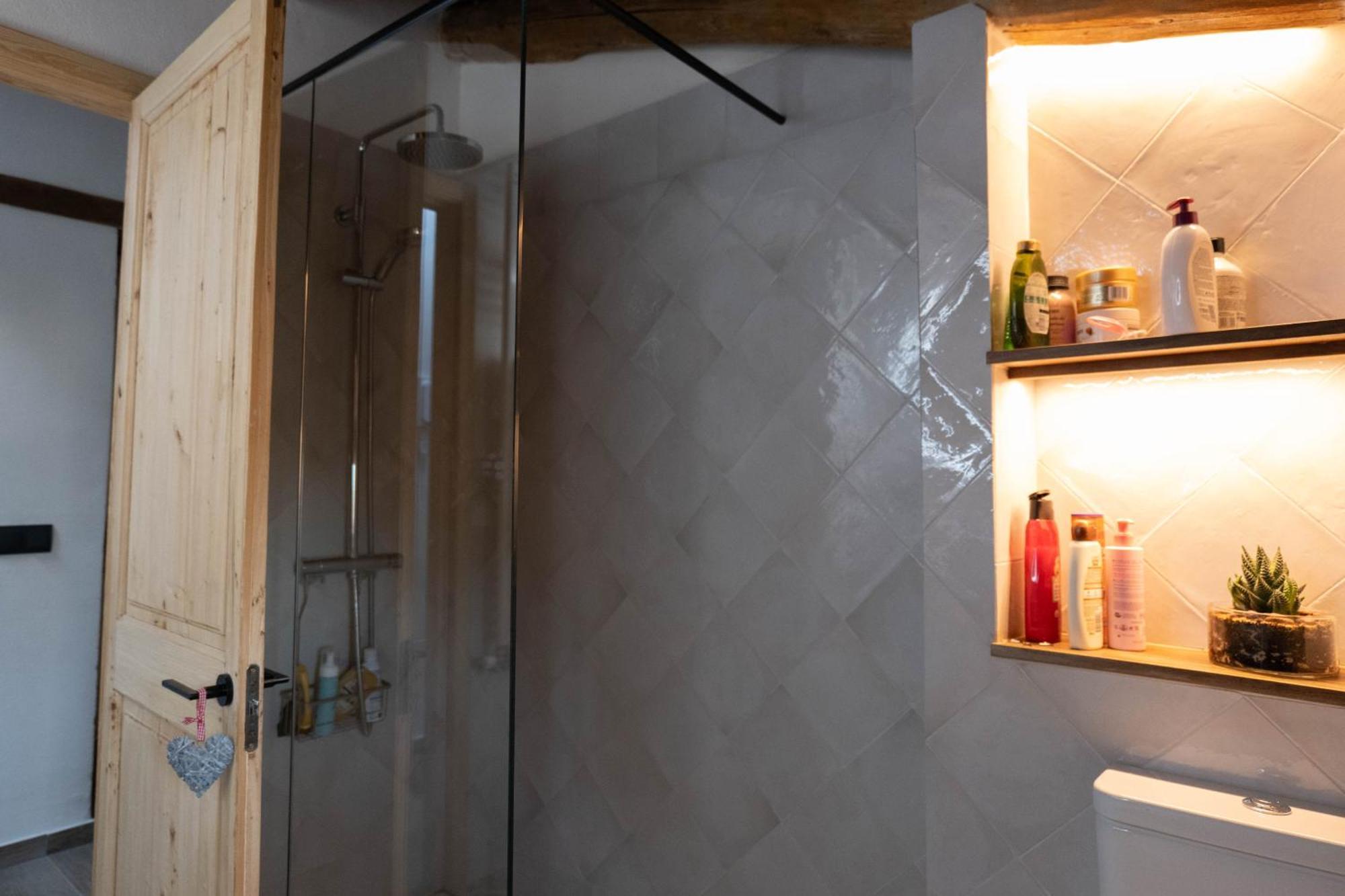 Niu De Queralt Apartment Vic Bagian luar foto