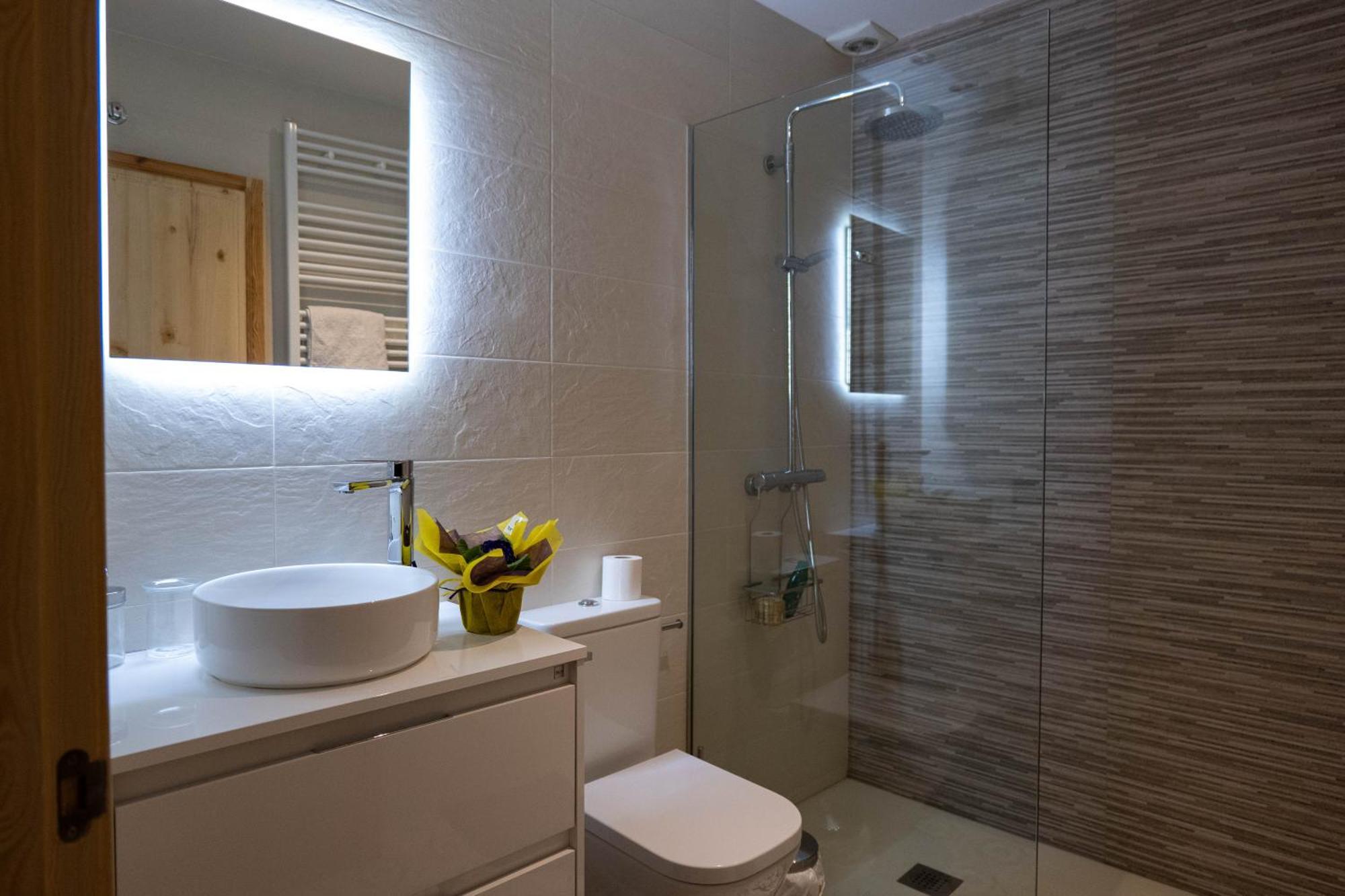 Niu De Queralt Apartment Vic Bagian luar foto